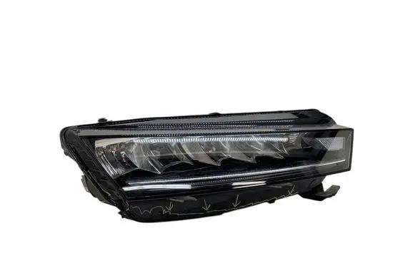 Skoda Octavia Mk4 Headlight/headlamp 5E4941016