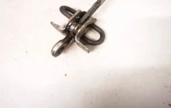 Opel Vectra B Rear door check strap stopper