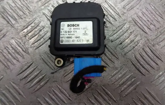 Audi A6 S6 C5 4B A/C air flow flap actuator/motor 4B1820511M