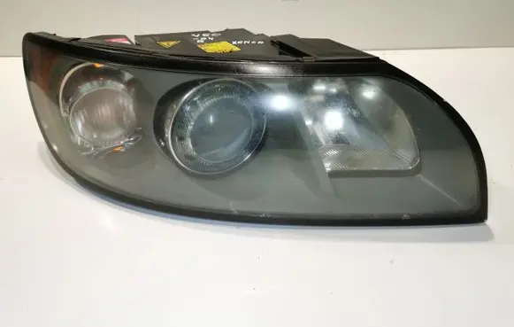 Volvo V50 Headlight/headlamp 30698890 0301198274
