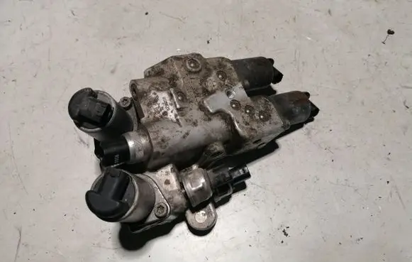 BMW 7 F01 F02 F03 F04 Active stabilizer control/valve assembly 6775258