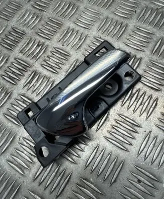Rear door interior handle