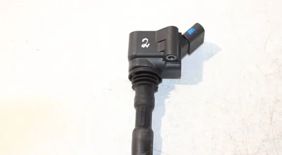 Volkswagen Golf Sportsvan High voltage ignition coil 04E905110E