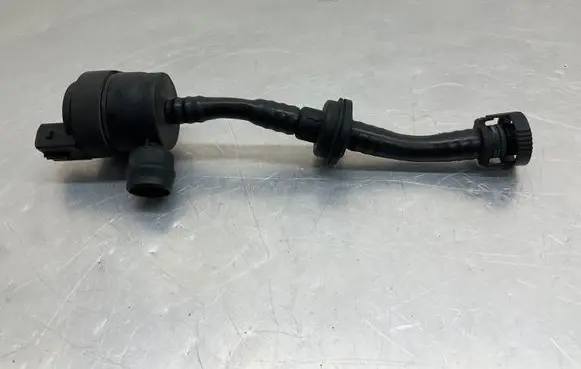 BMW 3 E90 E91 Fuel return line/hose 7619306 7552771 7618652