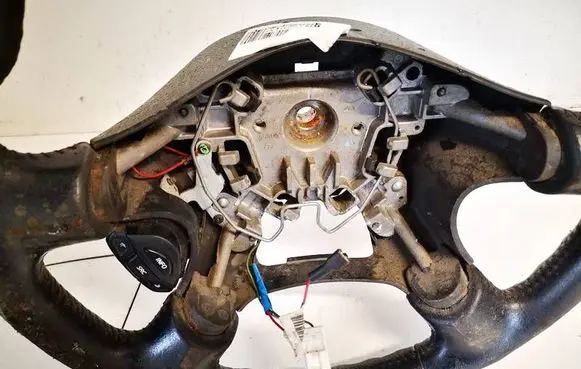 Nissan Primera Steering wheel buttons/switches 