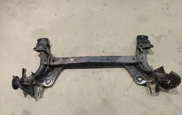 Seat Leon (5F) Rear subframe 