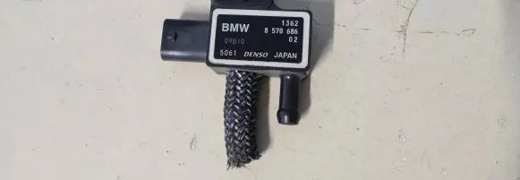 BMW 3 F30 F35 F31 Exhaust gas pressure sensor 8570686
