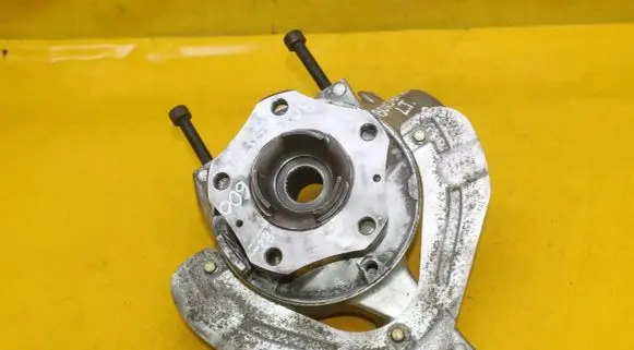 Porsche Cayman 987 Rear wheel hub 98733165706