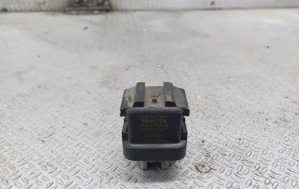 Toyota Avensis Verso Glow plug pre-heat relay 2861067010