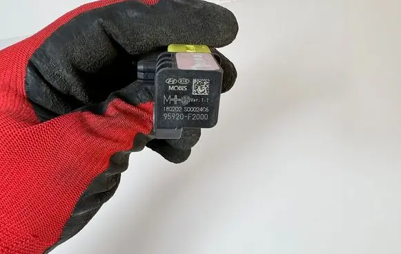 Hyundai Ioniq Airbag deployment crash/impact sensor 95920F2000