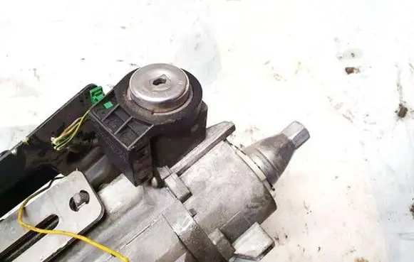 Ford Mondeo Mk III Ignition lock contact 