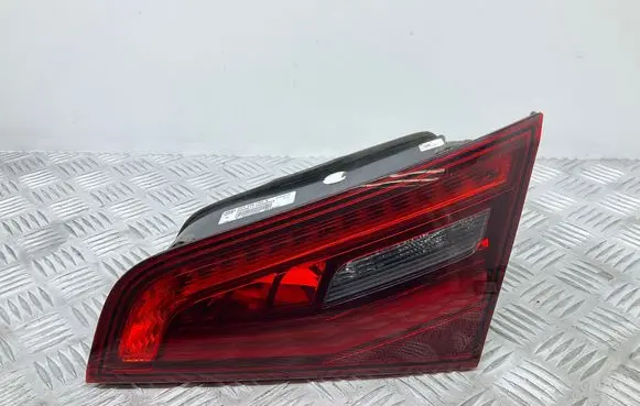 Audi A3 S3 8V Tailgate rear/tail lights 8V4945094A