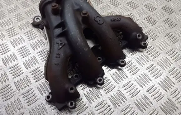 Honda CR-V Exhaust manifold