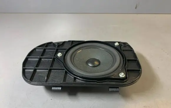 BMW 5 F10 F11 Parcel shelf speaker 9239184 65139239184 65139289638