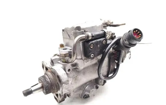 Audi 80 90 S2 B4 Fuel injection high pressure pump 028130109L 0460404992