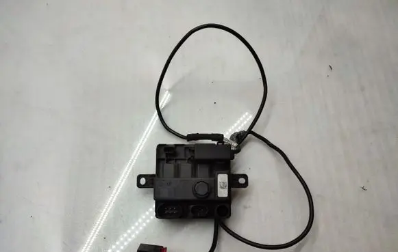 BMW 3 F30 F35 F31 Power management control unit 7591534