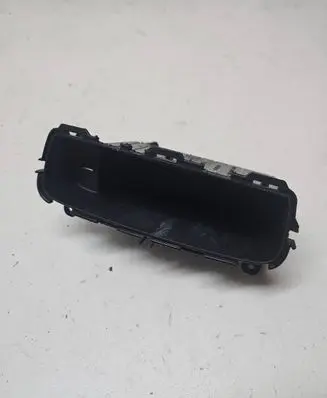 Ford Focus Dashboard storage box/compartment F1EBA044C82