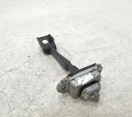 Skoda Octavia Mk2 (1Z) Rear door check strap stopper