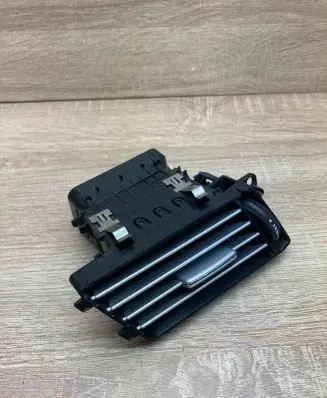 Mercedes-Benz E W212 Dashboard side air vent grill/cover trim A2128300154 06821001