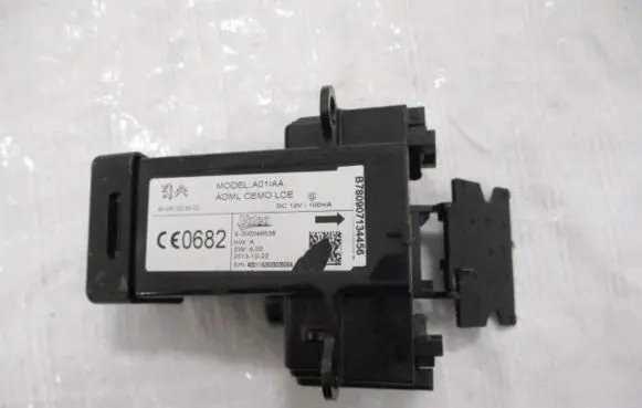 Citroen C4 II Picasso Ignition key card reader 9800630080