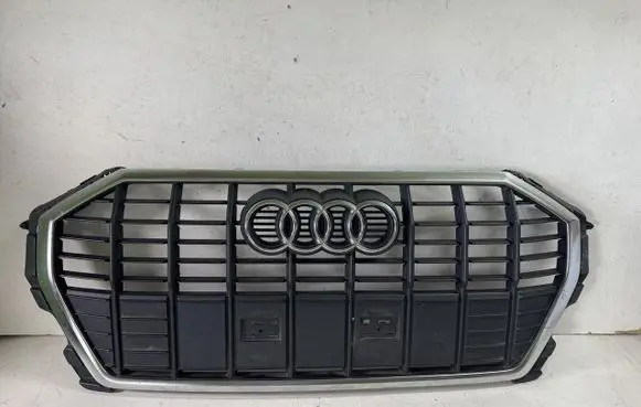 Audi Q3 F3 Front bumper upper radiator grill