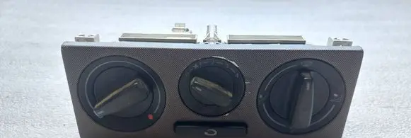 Skoda Octavia Mk1 (1U) Climate control unit 1U0819045