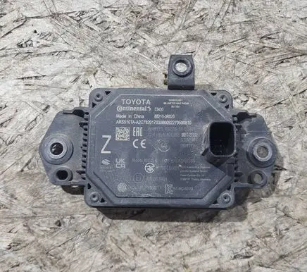 Toyota RAV 4 (XA50) Distronic sensor radar 10R058404 33400 882100R020