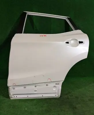 Nissan Qashqai Rear door