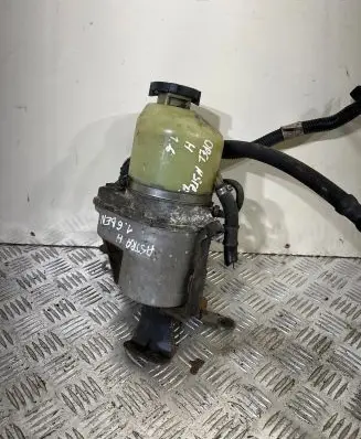 Opel Astra H Power steering pump