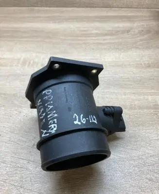 Nissan Primera Mass air flow meter 0281002207