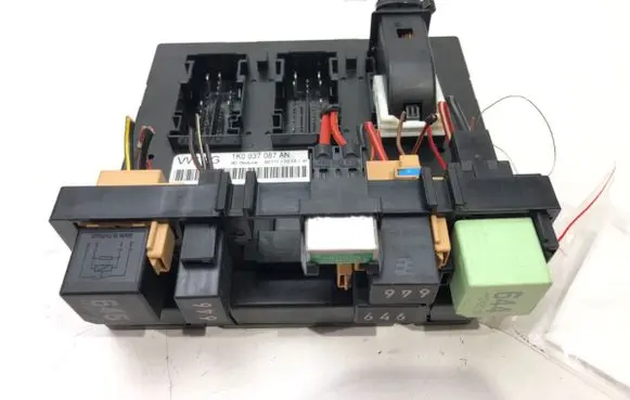 Skoda Superb B6 (3T) Central body control module 1K0937087AN