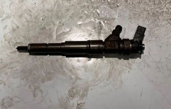 BMW 5 E60 E61 Fuel injector 7793836 0445110216