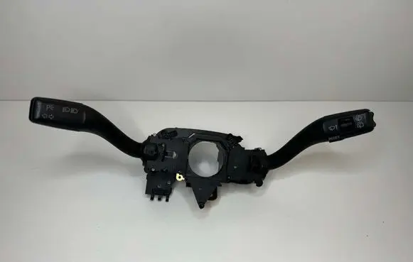 Wiper turn signal indicator stalk/switch