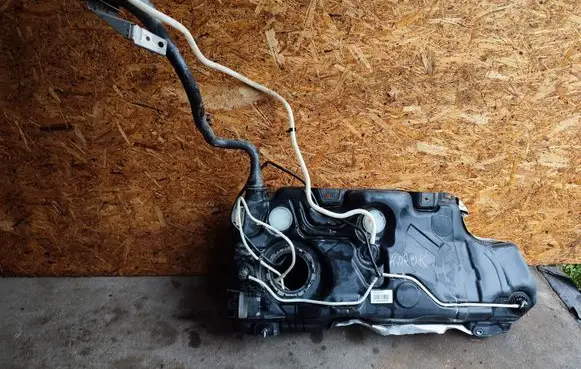Skoda Karoq Fuel tank 5Q0201020JM 5Q020101 5Q0201085AH