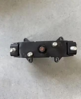 Subaru Crosstrek III Gearbox mount 41022FL060