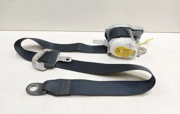 Toyota Corolla Verso E121 Front seatbelt 7P1150P 113878 060414