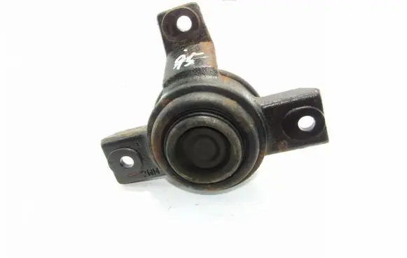 Hyundai Santa Fe Engine mount bracket 218122B500