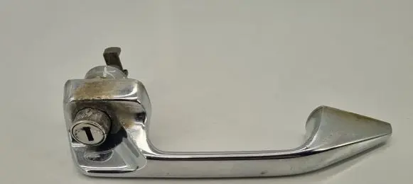 Mercedes-Benz COMPAKT W115 Front door exterior handle