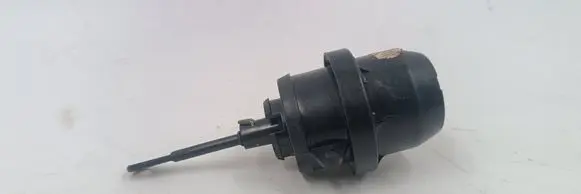 Audi A4 S4 B5 8D Valve vacuum AW23835698R