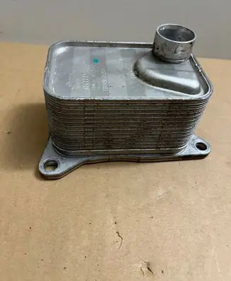 Audi Q5 SQ5 Engine oil radiator 1BGK5L0530A 06K117021L