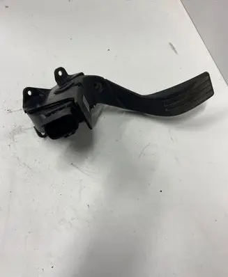 Ford Focus Accelerator throttle pedal 98AB9F836AE 1L29C D1U7A