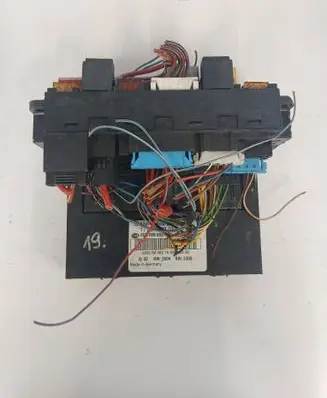 Mercedes-Benz SLK R171 SAM control unit 1715450901 5DK00855301