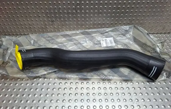 Intercooler hose/pipe
