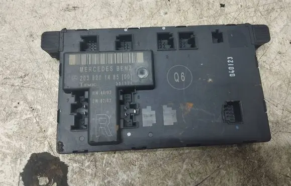 Mercedes-Benz C W203 Door control unit/module 2038201485 351324