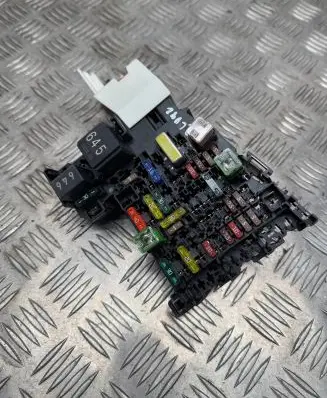 Skoda Superb B8 (3V) Fuse module 5Q0937615C 061040 20102015