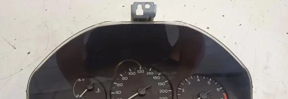 Mazda 323 F Speedometer (instrument cluster) 7MBH1CB
