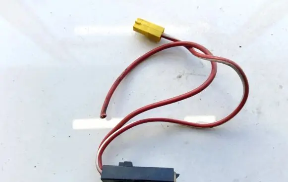Volkswagen PASSAT B4 Fuse 3A0937501A