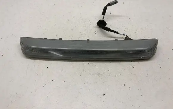 Toyota Avensis T270 Third/center stoplight 8157005110