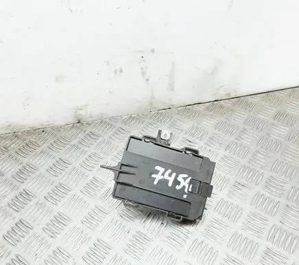 Skoda Octavia Mk2 (1Z) Comfort/convenience module 05620810 5DK00858317