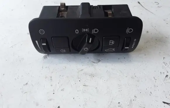 Volvo V70 Light switch 30739413